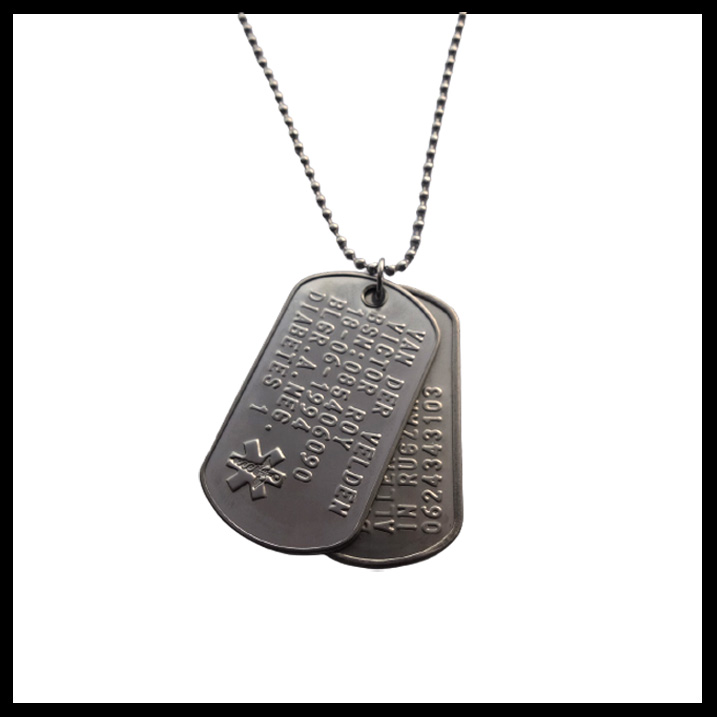 Dogtag medisch beide tags een andere tekst is mogelijk, inclusief rvs ketting. Tag heeft een ingestanst medisch teken.