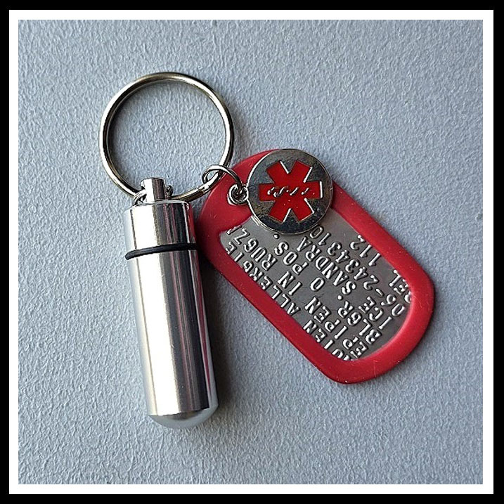 SOS sleutelhanger dogtag met pillendoos klein